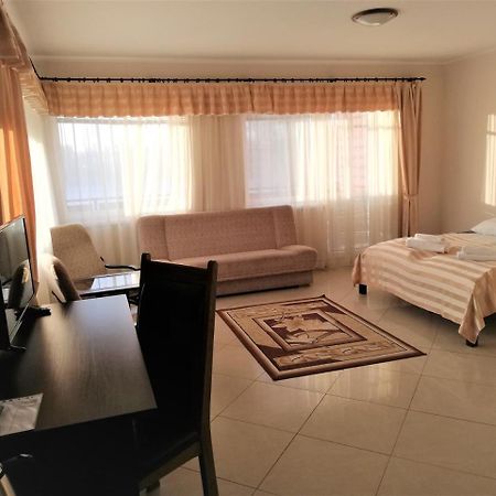 Hotel Walter Torun Bagian luar foto